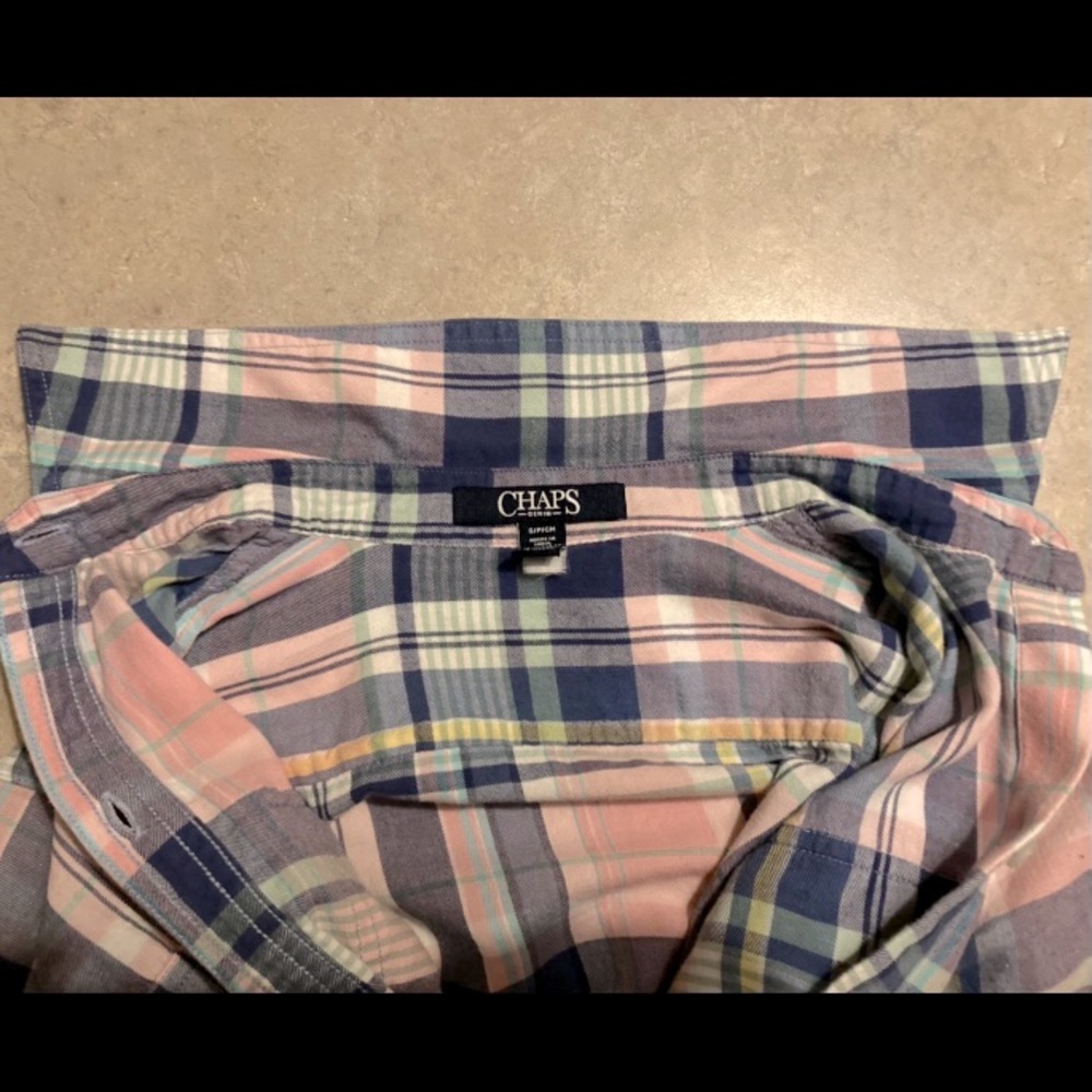 👛 Chaps button down shirt, Small, navy & pink plaid - Picture 6 of 9